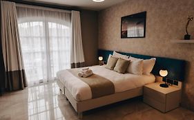 Dock 1 Boutique Hotel